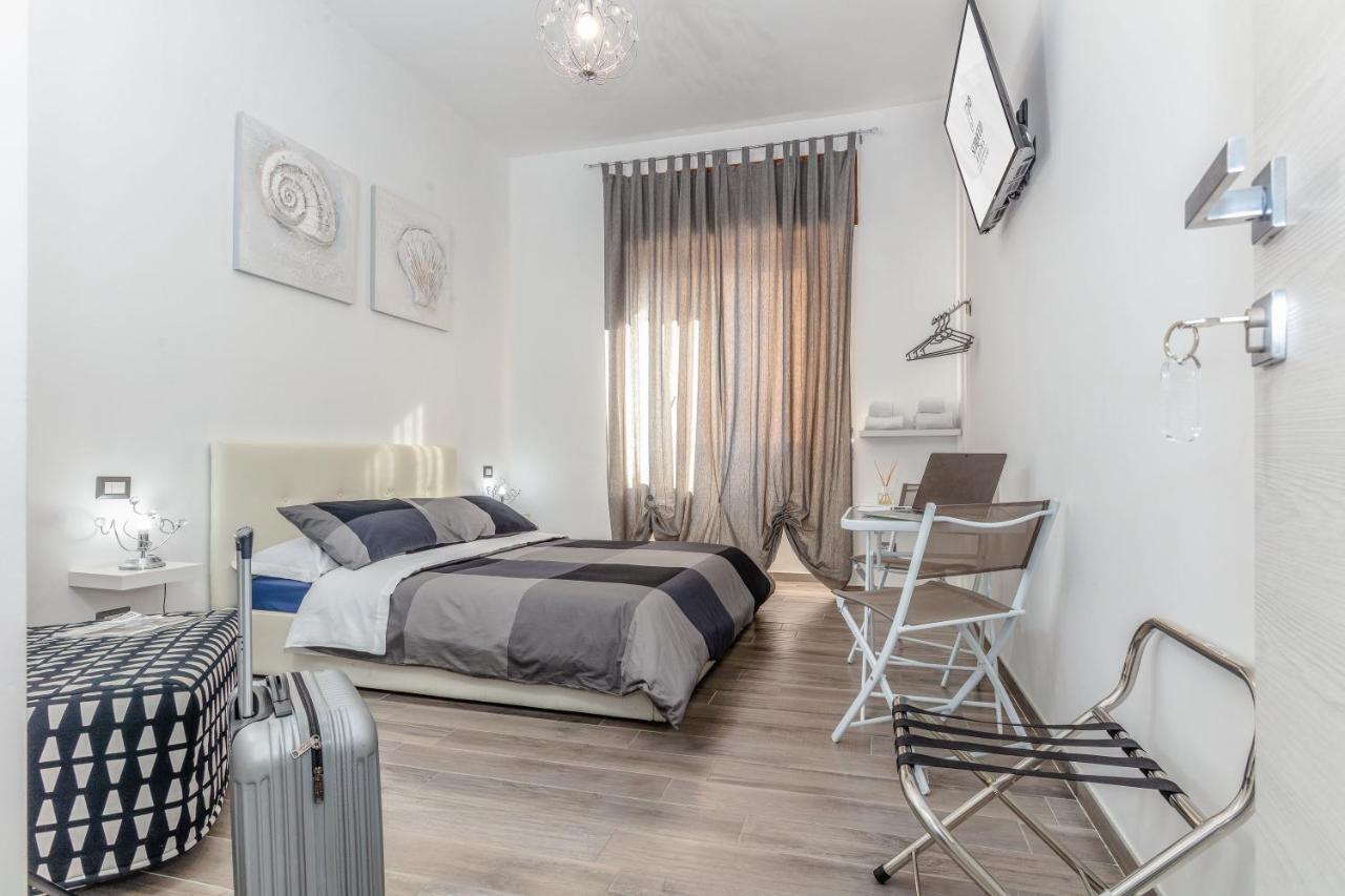 Scirocco Rooms Чивітавекк'я Екстер'єр фото